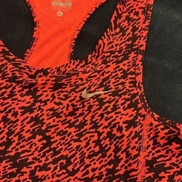Nike Dri-FitMiler Racerback running tank top - Picture 4 of 7